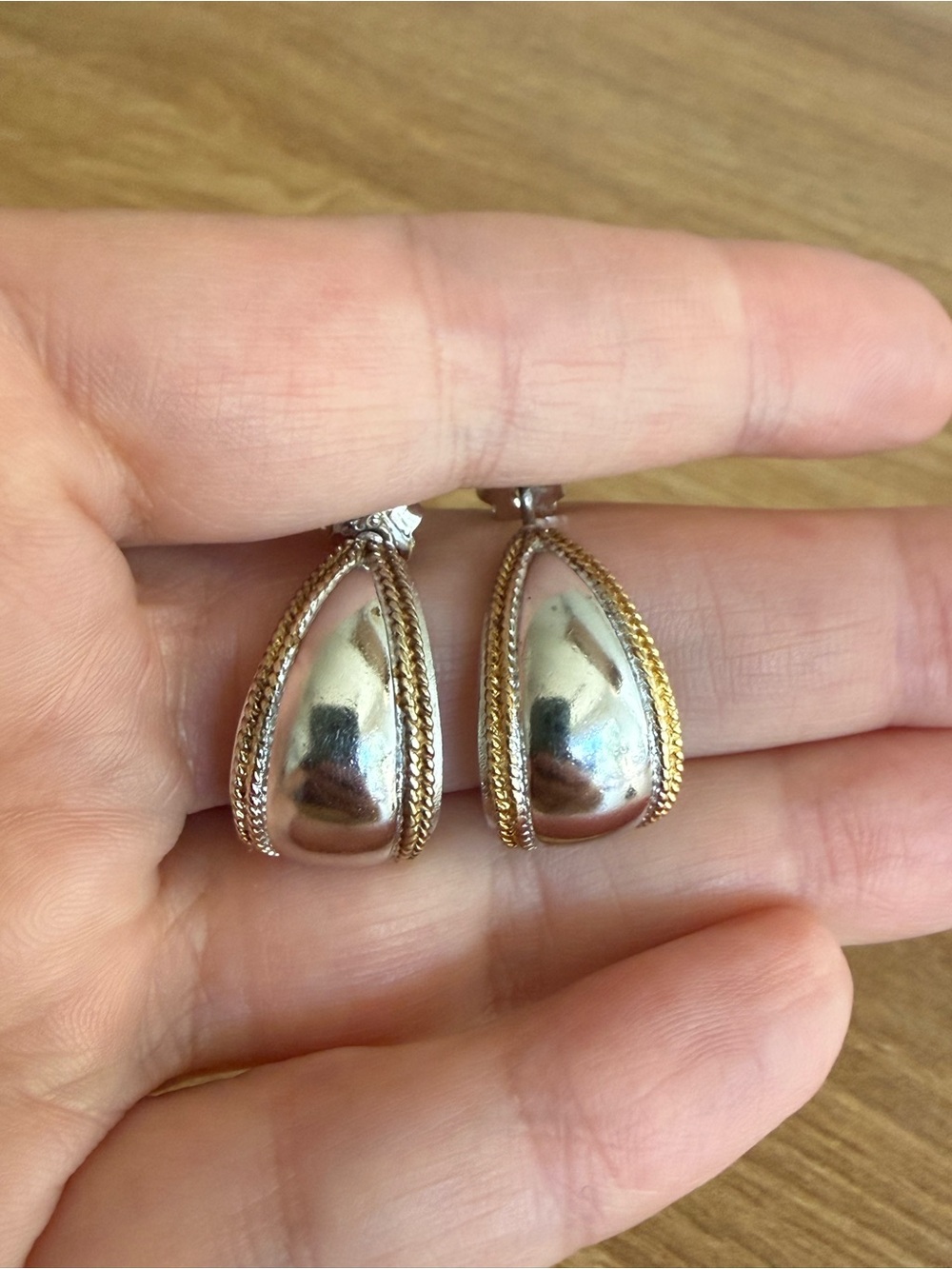 Vintage 925 Sterling Silver Mixed Metal Two-Tone J-Hoop Earrings Rope Border